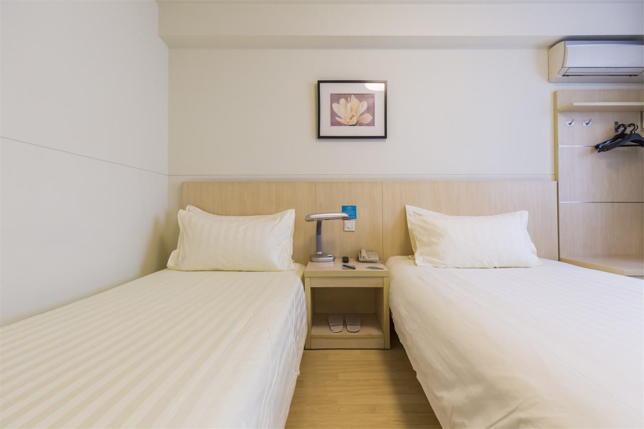 Jinjiang Inn Selected Shenzhen Huanggang Port Huangcheng Plaza מראה חיצוני תמונה